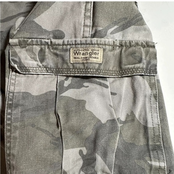 Wrangler Camo Denim Jeans 70LEWST Tag 38x30 Actual 38x28 Hiking Hunting Camp - Picture 7 of 15
